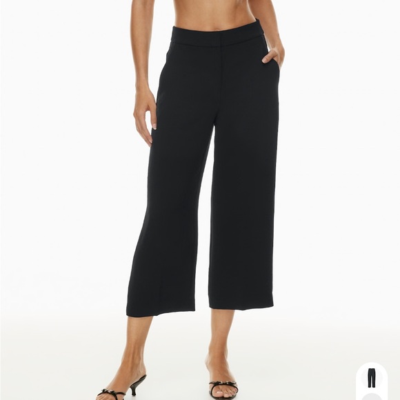 Aritzia Pants - WILFRED The Limitless Pant Cropped in Black